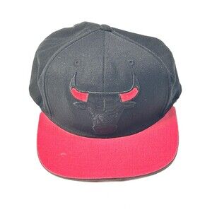 Chicago Bulls 6 Panel & Sewn Wool Blend Baseball Cap Mitchell Ness Licensed NBA